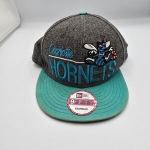 New Era Charlotte Hornets Snapback Hat 9FIFTY Wool Blend Teal‎ Brim